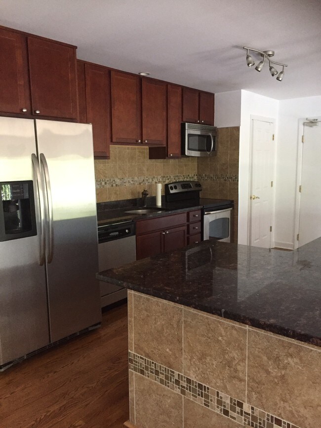 Kitchen - 9601 W Golf Rd