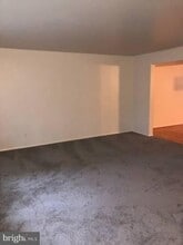 Building Photo - 488 Norvelle Ct