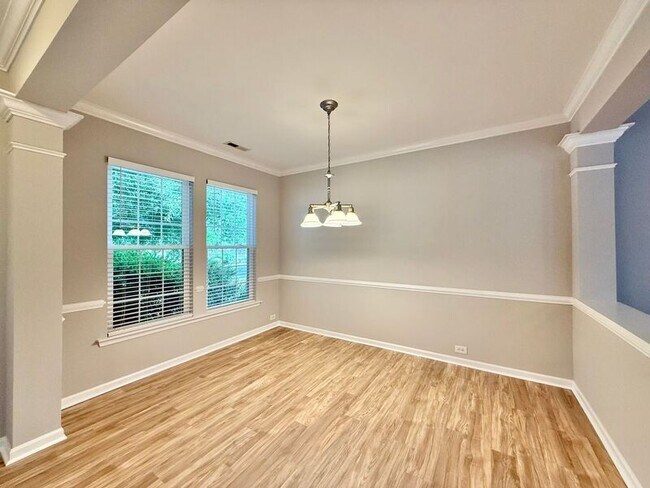 Foto del edificio - 2113 Trefoil Ln