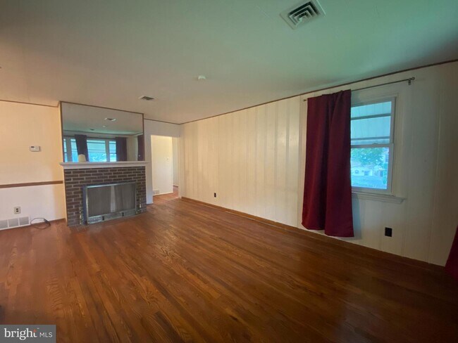 Foto del edificio - 731 Edgemoor Rd