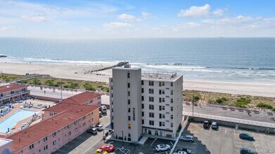 Building Photo - 250 Shore Rd