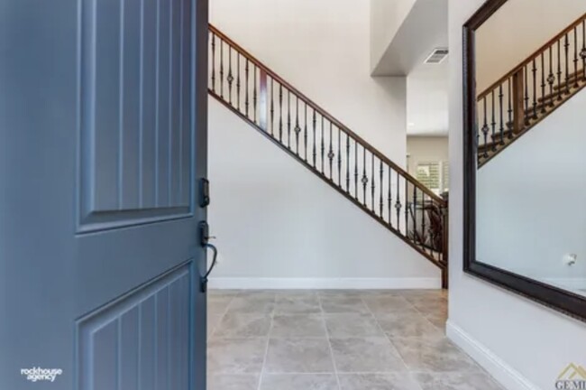 Building Photo - 14728 Plumeria Ct