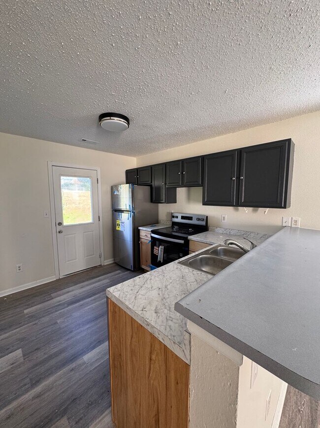 Foto del edificio - 1904-1906 Arlene Dr.