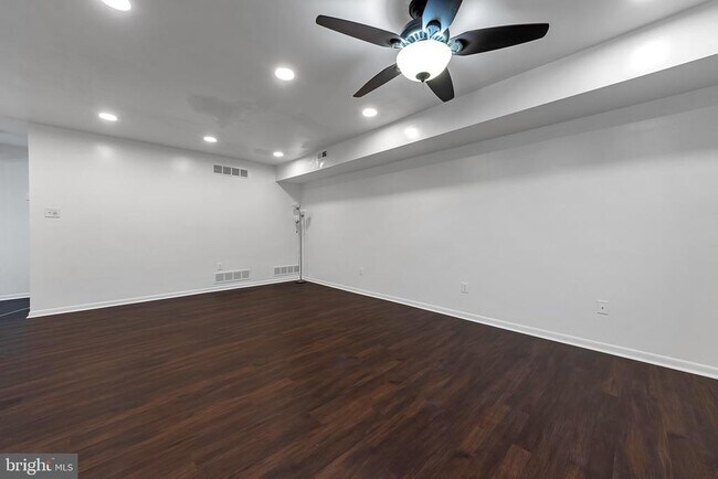 Building Photo - 1463 Tarleton Pl