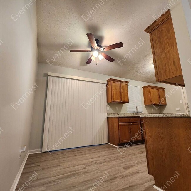 Foto del edificio - 2510 Corner Shoals Dr