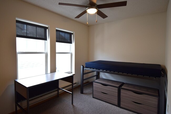 Foto del edificio - 2 Bedroom, 1 Bathroom