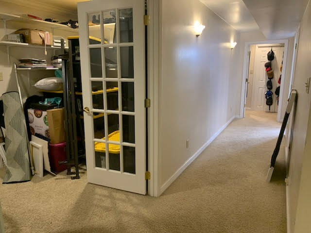 Office/nursery room entrance and hallway towards the bedroom - 219 130 S