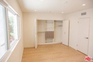 Building Photo - 508 Kings Rd