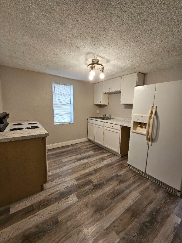 Foto del edificio - 1440 N Lincoln Ave