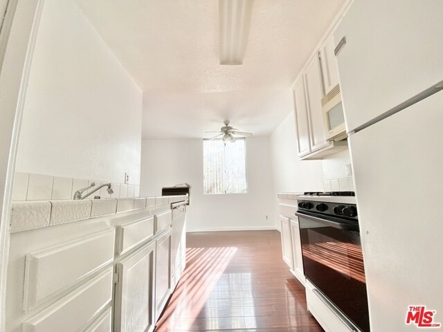 Foto del edificio - 3650 Jasmine Ave