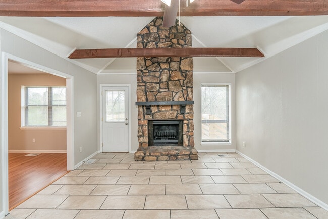 Building Photo - 4390 Stone Ridge Cir