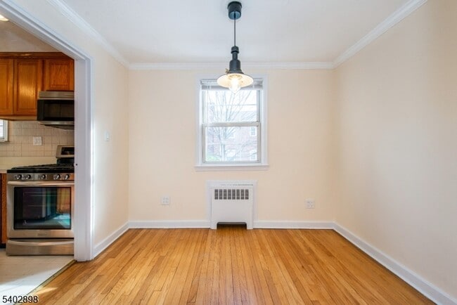 Foto del edificio - 445 Morris Ave