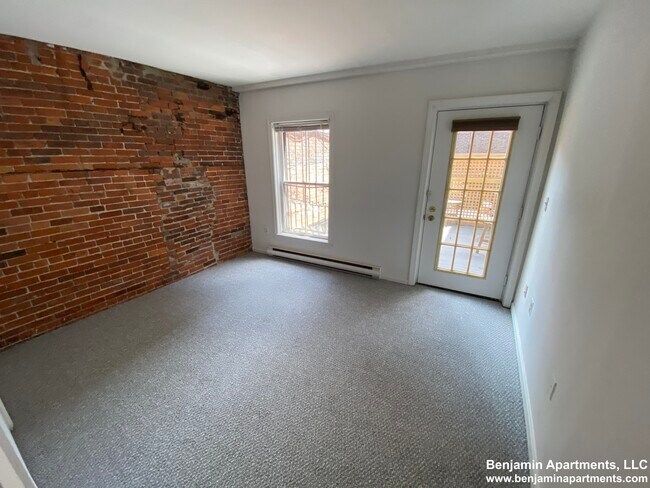 Foto del edificio - 1750 Washington St