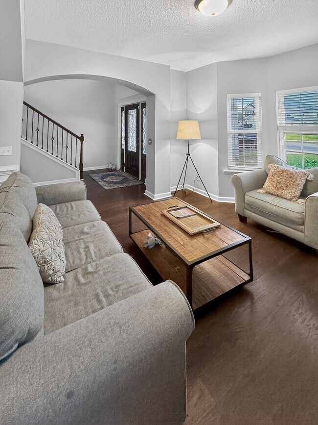 Foto del edificio - SPRING MOVE-IN SPECIAL: 50% OFF 1ST MONTH'S RENT!**