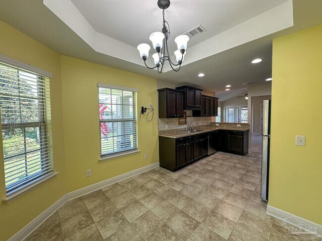 Building Photo - 5117 Teresa Dr