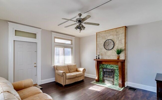 Family Room - 648 Probasco St