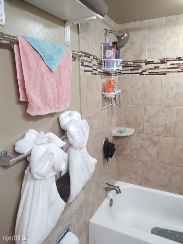 Foto del edificio - 1 br, 1 bath Condo - Thomas Dr 504 Unit 504
