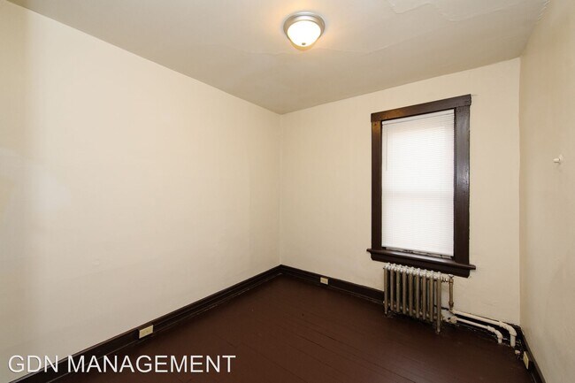Foto del edificio - 2741 Harris Ave