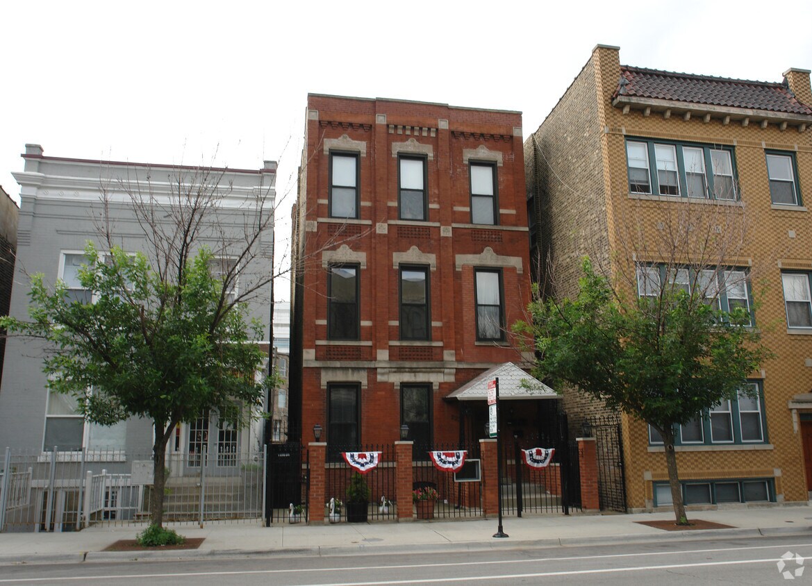 Primary Photo - 2233 W Taylor St
