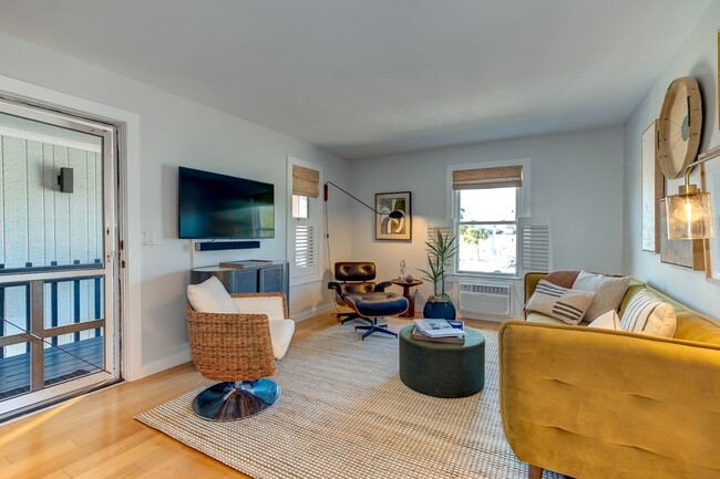 Foto del edificio - 2057 Middle St