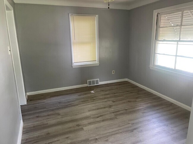 Foto del edificio - 5134 Hereford St