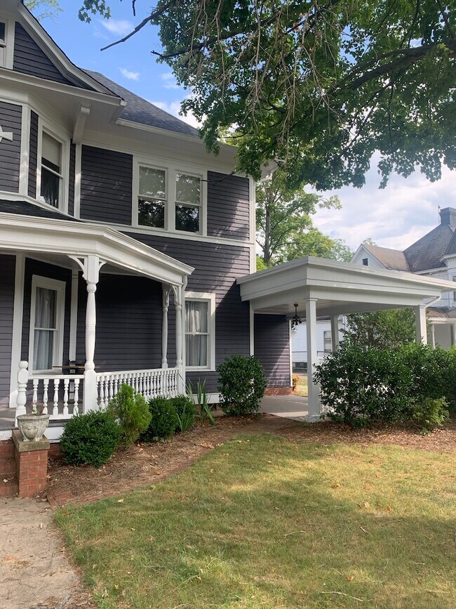 328 Davie Ave, Statesville, NC 28677 House Rental in Statesville, NC