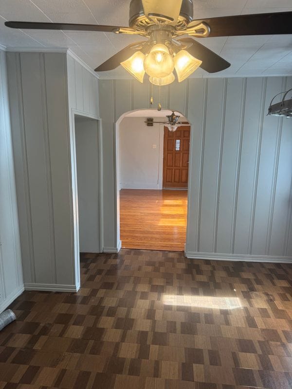 Foto del edificio - 403 W 6th St