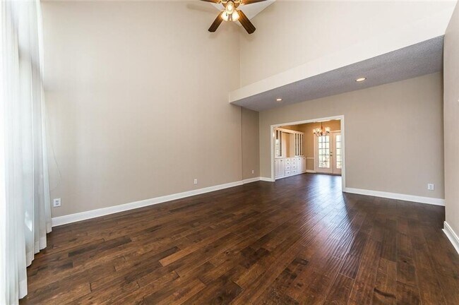 Building Photo - Stunning canal lot and gorgeous home! Beau...