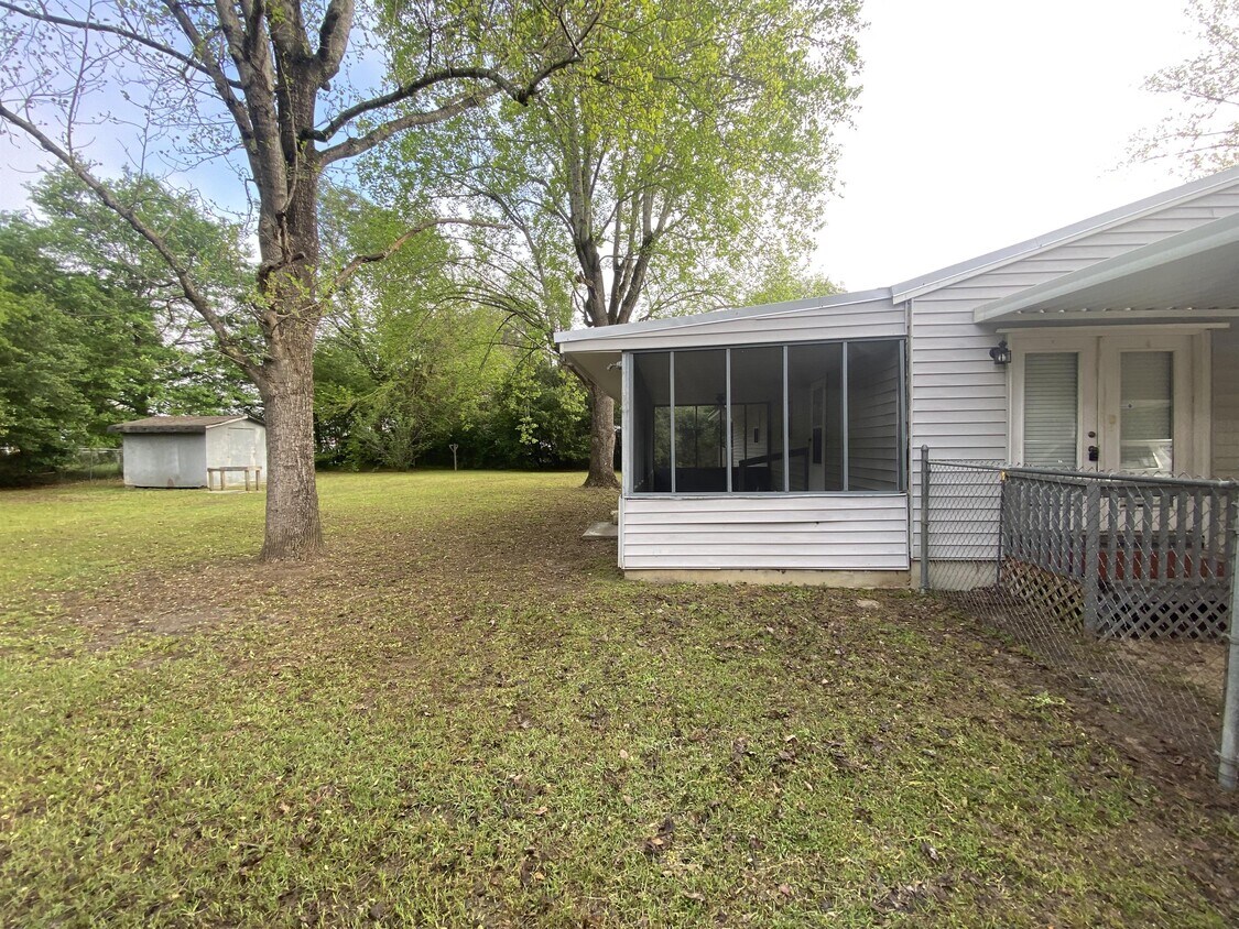 Foto del edificio - 517 Rockdale Cir