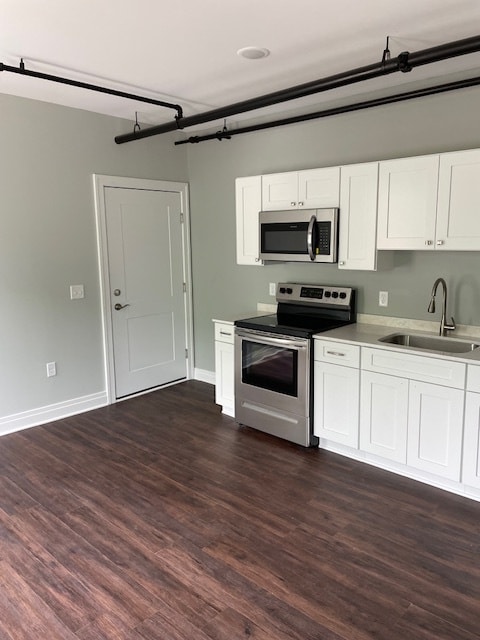 Building Photo - Whitesand Properties: Elmwood Village