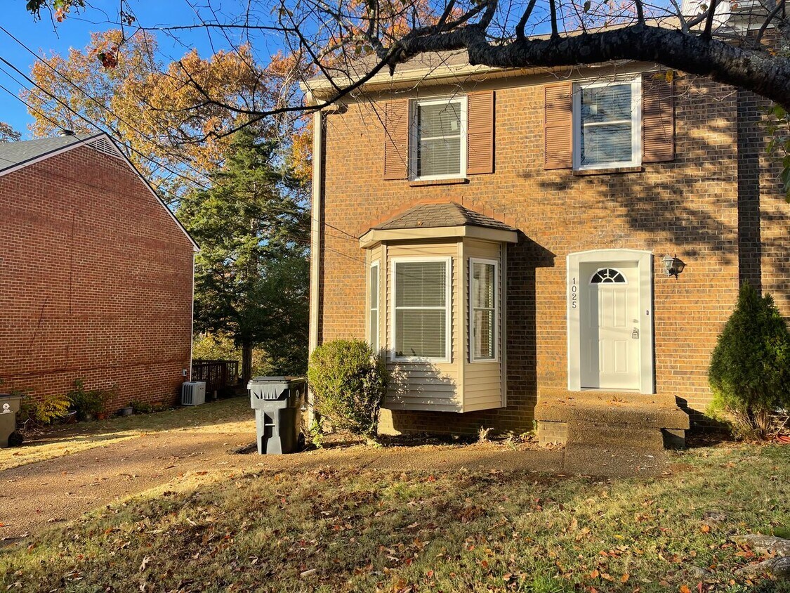 Centrally located to BNA, Percy Priest Lak... - Centrally located to BNA, Percy Priest Lak...