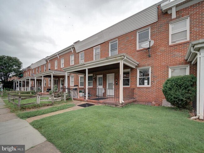 Foto del edificio - 2047 Griffis Ave