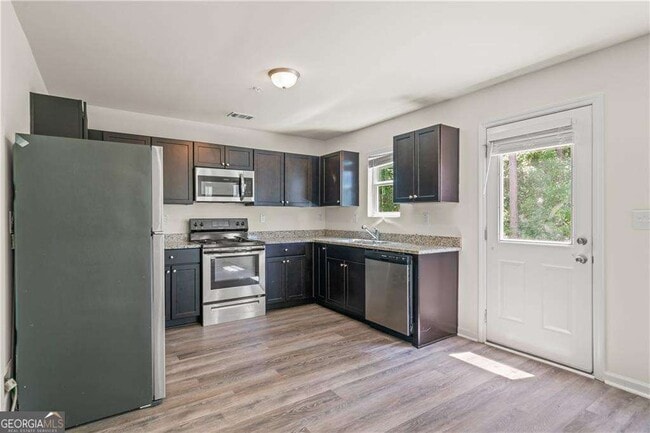 Building Photo - 631 Carlton Pointe Dr