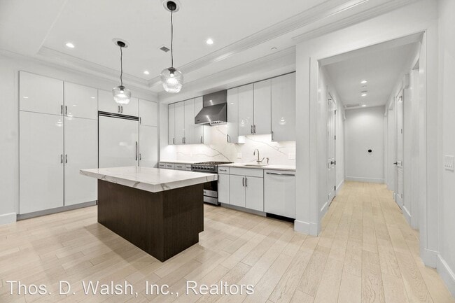Building Photo - 2 br, 2 bath House - 2122 N St NW #3