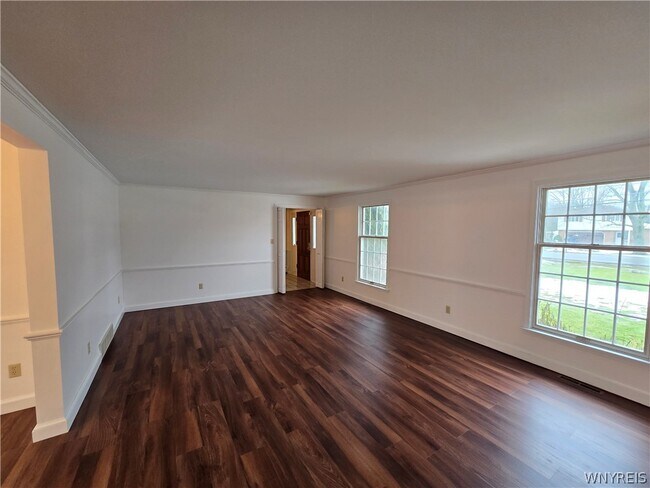 Foto del edificio - 2287 Long Rd