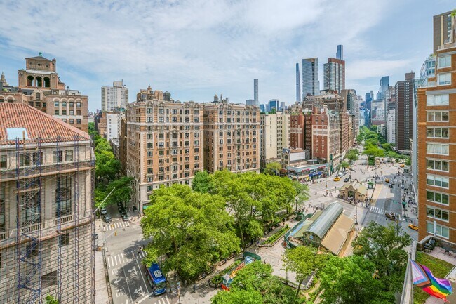 Foto del edificio - 2109 Broadway