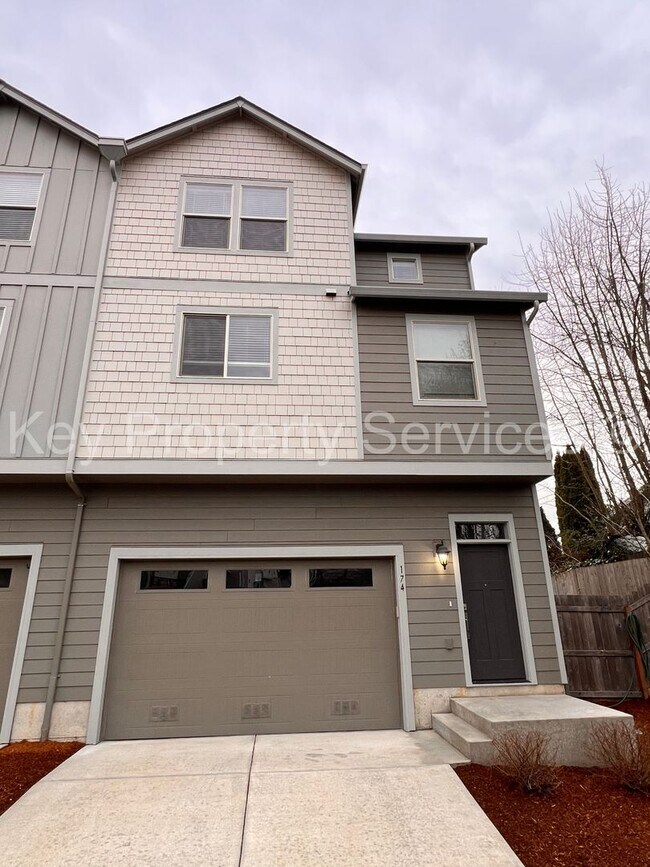 Building Photo - 174 Loganberry Ct