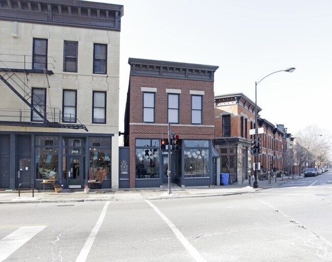 Building Photo - 1820 N Wells St