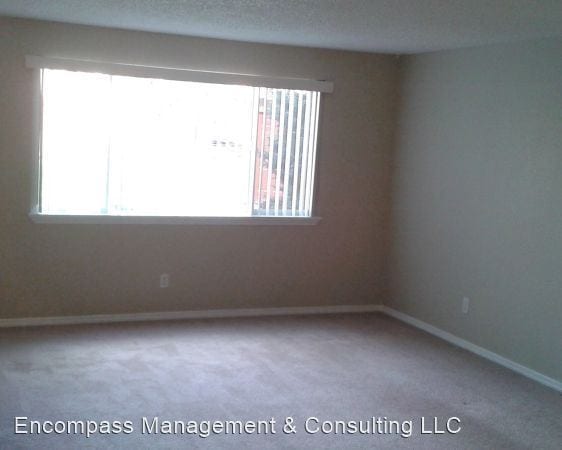 Building Photo - 2477 Wayside Terrace NE