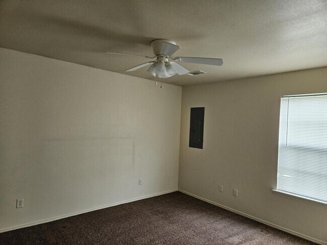 Foto del edificio - 2301 Talladega St