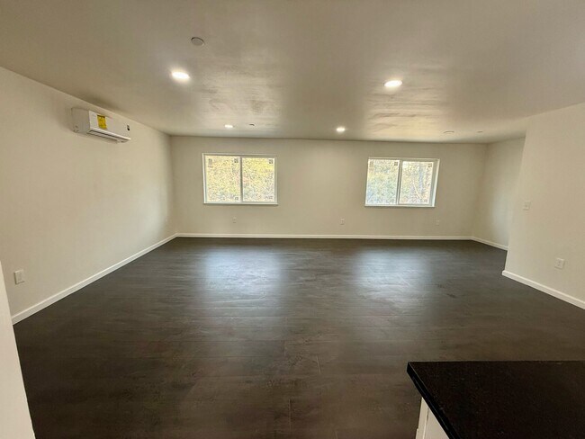 Foto del edificio - 19181 Indian Springs Rd