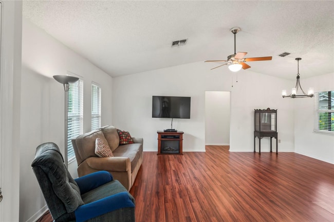 Foto del edificio - 8621 Bridgewater Dr