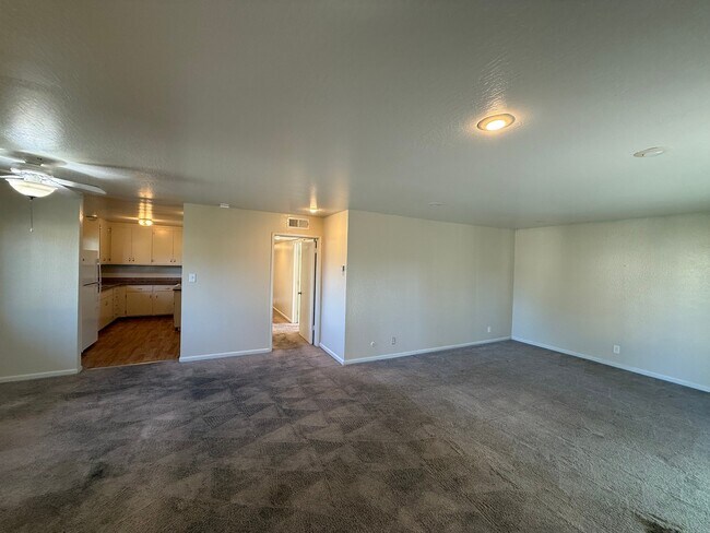 Foto del edificio - 1548 Hudson St