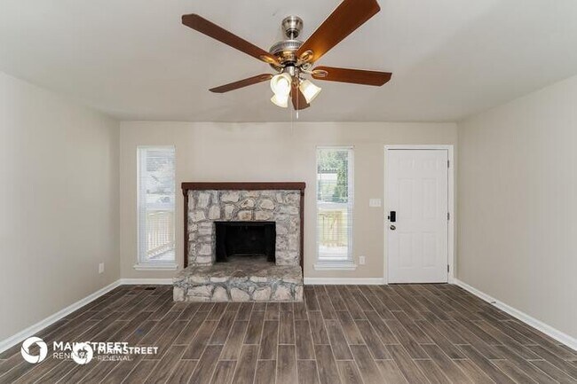 Foto del edificio - 912 BIRCH STREET, MOODY, AL 35004