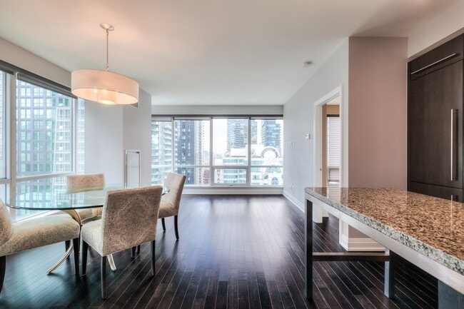 Photo du bâtiment - 80 John St