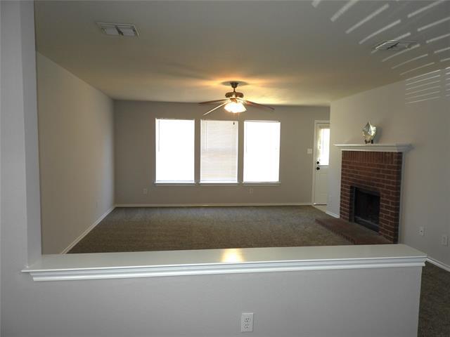 Building Photo - 2601 Hidden Valley Dr