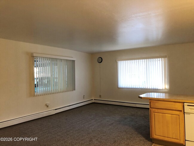 Building Photo - 3903 Iowa Dr