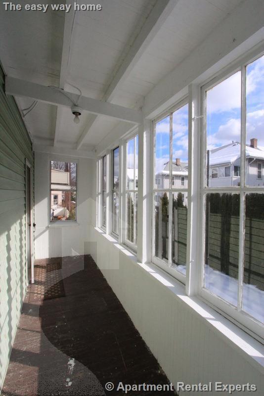 Foto del edificio - 23-25 Bonner Ave Unit #1