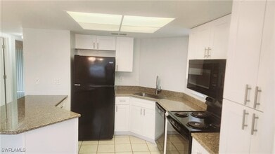 Building Photo - 5031 SW 16th Pl