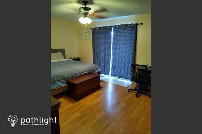 Foto del edificio - 6149 Waterman Lane
